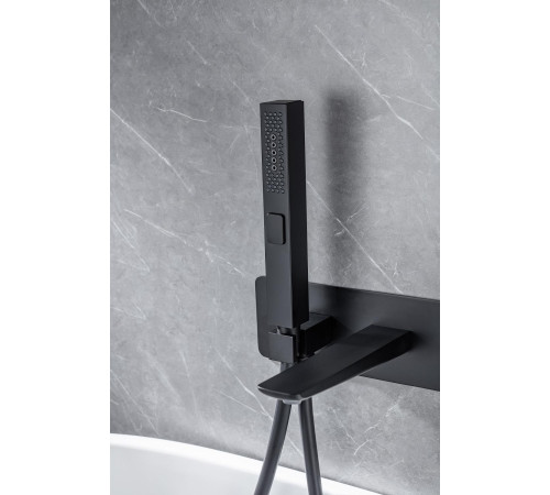 Смеситель для ванны с душем Allen Brau Infinity 5.21007-31 (с внутренней частью) черный матовый