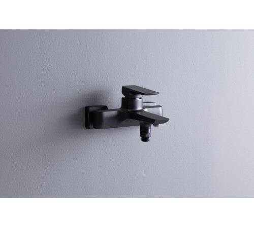 Смеситель для ванны с душем Allen Brau Infinity 5.21006-31 черный матовый